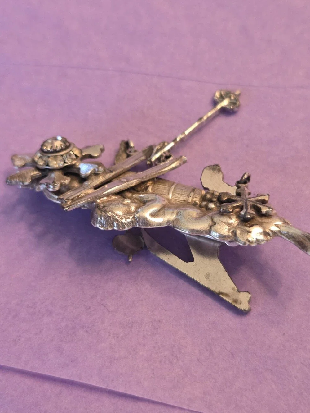 Vintage Kirks Folly Winter Skiing Cherub Silvertone Dangle Charm Brooch 1990s
